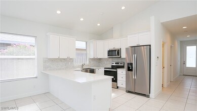 835 106th Ave N in Naples, FL - Building Photo - Building Photo