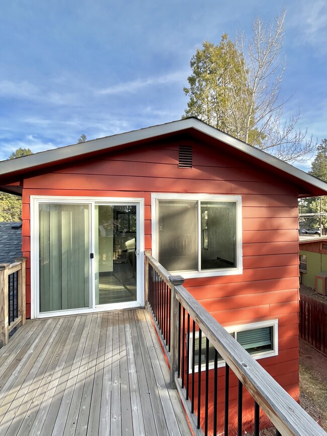 property at 1421 NE 8th St