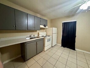 1305 Tilden Ave in Laredo, TX - Building Photo - Building Photo