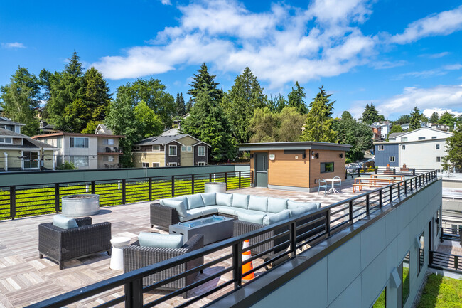 Lanterman Apartments in Seattle, WA - Foto de edificio - Building Photo