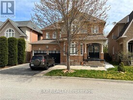 307 Burloak Dr in Oakville, ON - Building Photo
