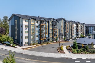 Ravenswood in Lynnwood, WA - Building Photo