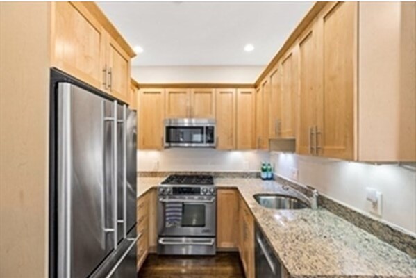 76 Sewall Ave in Brookline, MA - Building Photo