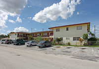 521 NW 35th Ct in Pompano Beach, FL - Foto de edificio - Building Photo