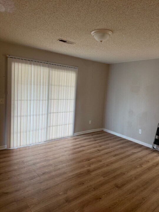 515 Mystic Dr-Unit -#E in Greensboro, NC - Building Photo