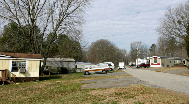 Windsor Village Park in Alpharetta, GA - Building Photo - Building Photo