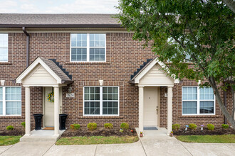 Ashton Park Townhomes in Louisville, KY - Building Photo - Building Photo