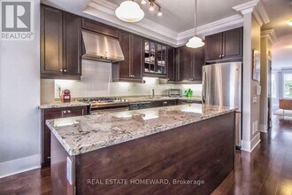 111A Bernard Ave in Toronto, ON - Building Photo - Building Photo