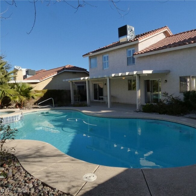 31 Fantasia Ln