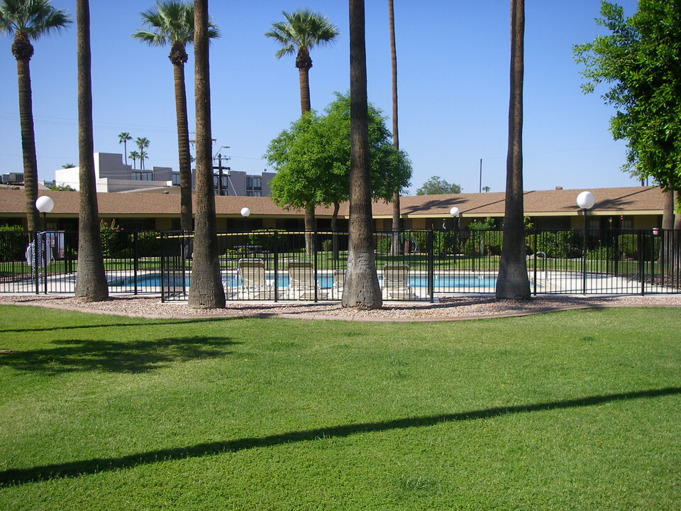 Majestic Palms Apartments in Phoenix, AZ - Foto de edificio