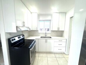 4847 NW 23rd Ave in Miami, FL - Building Photo - Building Photo