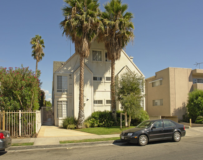 1450 N Vista St in Los Angeles, CA - Building Photo - Building Photo