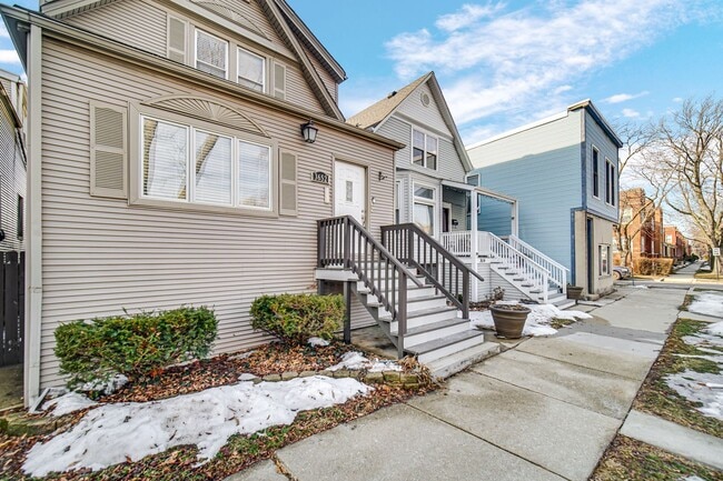 3652 N Richmond St in Chicago, IL - Building Photo - Building Photo