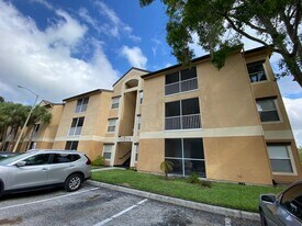8801 Latrec Ave in Orlando, FL - Building Photo