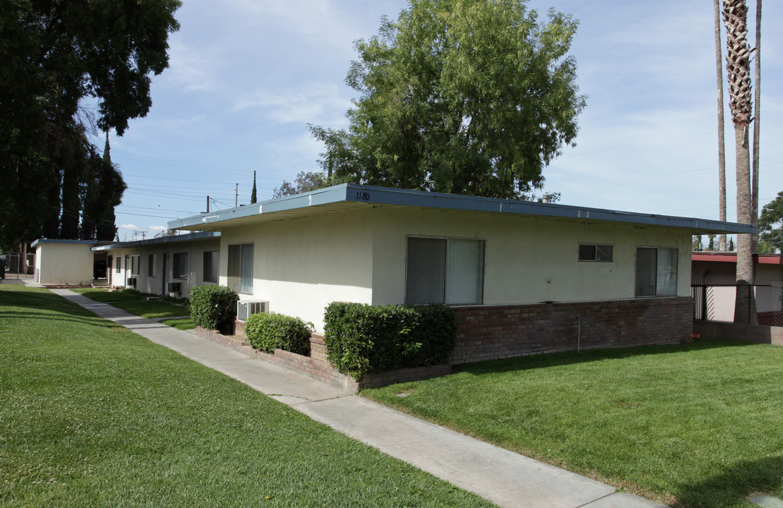 1170-1180 Villa St in Riverside, CA - Foto de edificio