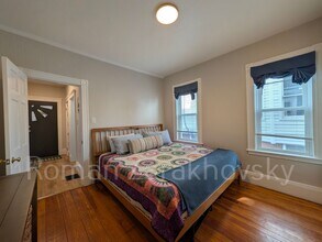 103 Bartlett St in Somerville, MA - Building Photo - Building Photo