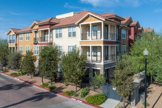 The Quest in El Paso, TX - Foto de edificio - Building Photo