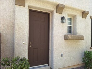 1227 El Fuego Trail in Henderson, NV - Building Photo - Building Photo