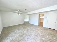 11603 Leader St photo'