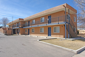 1206 Dr Martin Luther King Jr Ave NE in Albuquerque, NM - Foto de edificio - Building Photo