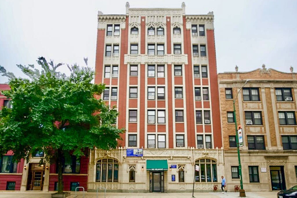 508 W Belmont in Chicago, IL - Building Photo