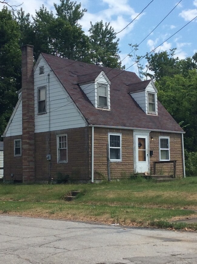 property at 598 Cohasset Dr