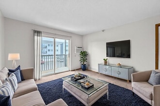 Valley View in Cedar Rapids, IA - Building Photo - Building Photo