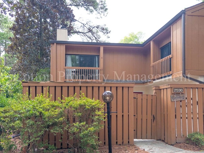 property at 2030 Albert Cir