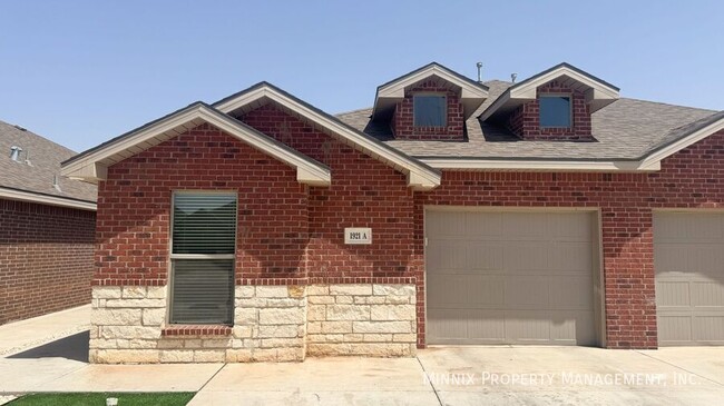 property at 1921 Langford Ave