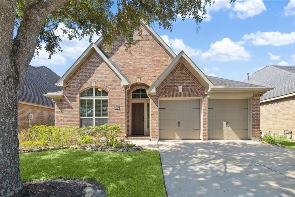2807 Driftwood Bend Drive in Fresno, TX - Building Photo