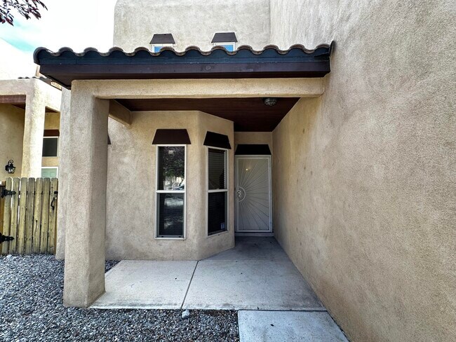 5856 Ermemin Ave in Albuquerque, NM - Building Photo - Building Photo