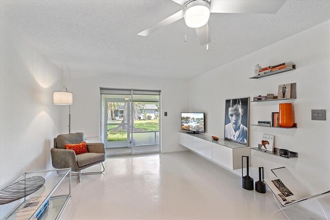4160 Fruitville Rd in Sarasota, FL - Building Photo - Building Photo