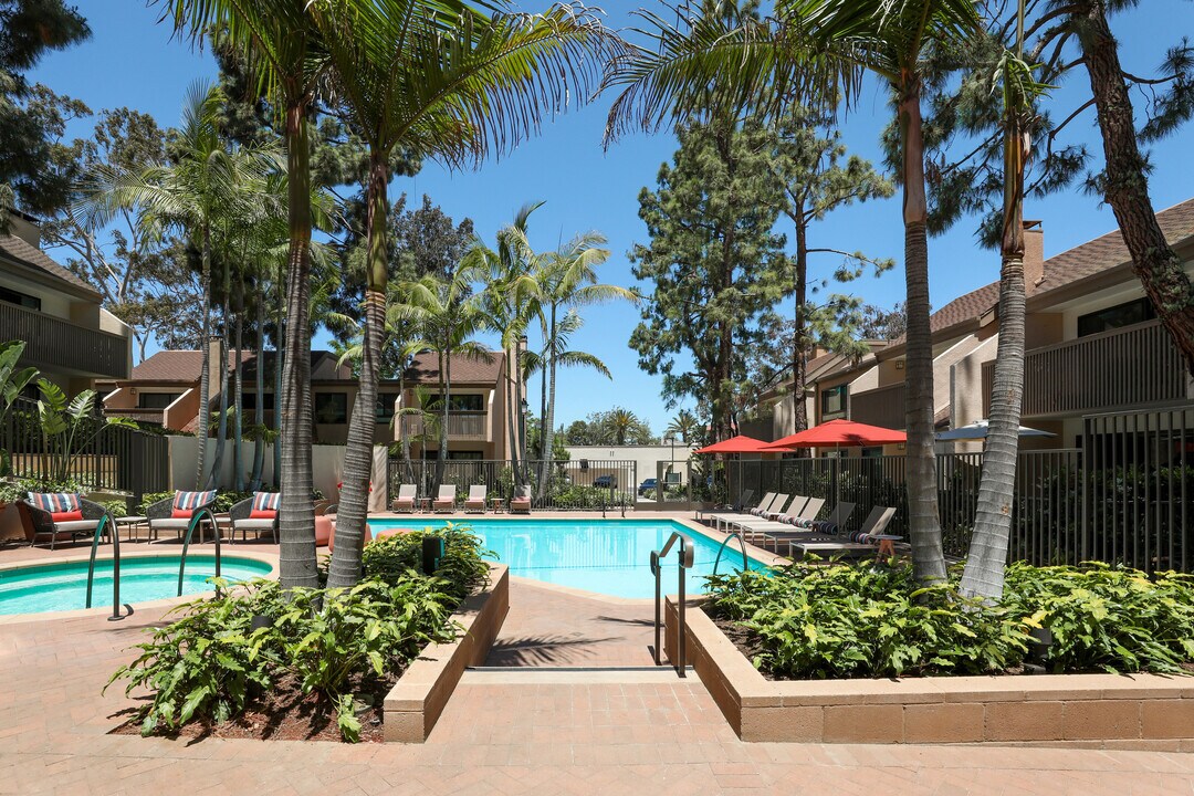 Baywood Apartment Homes in Newport Beach, CA - Building Photo
