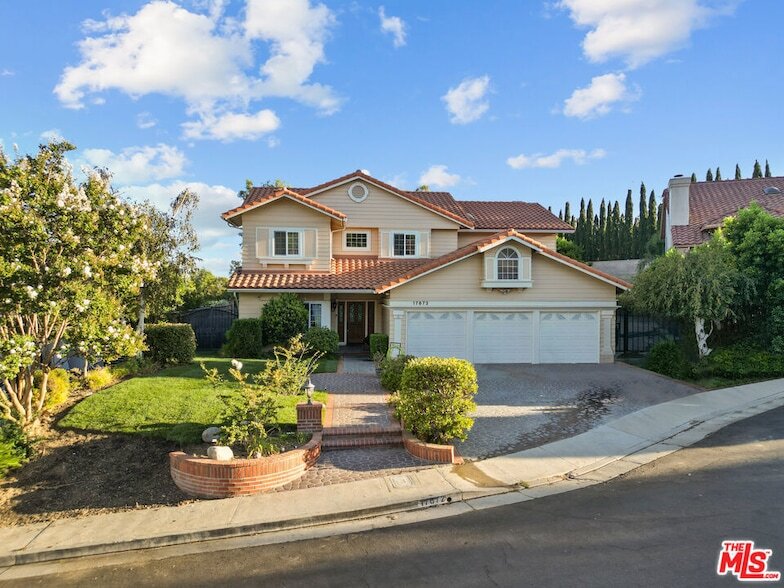 17672 Bryan Pl in Los Angeles, CA - Building Photo
