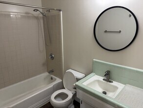 Augusta Terrace Apartments in North Highlands, CA - Building Photo - Building Photo