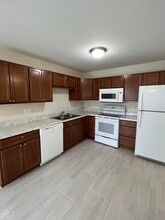 19 Park Cir SE in Fort Walton Beach, FL - Building Photo - Building Photo