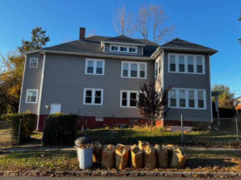 66 Knollwood St, Unit 3rd in Springfield, MA - Building Photo