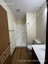 6 Bahr Cir in Madison, WI - Building Photo - Building Photo