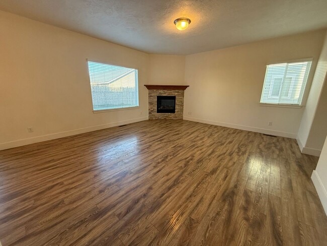 21154 Capella Pl in Bend, OR - Building Photo - Building Photo