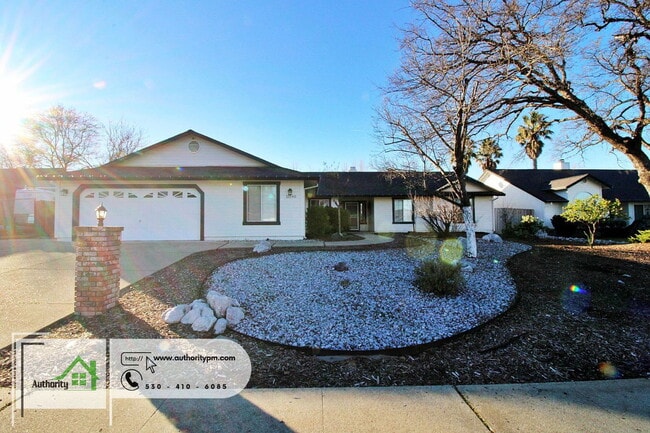 11540 Vista Del Rio in Redding, CA - Building Photo - Building Photo
