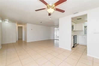 3205 Moog Rd in Holiday, FL - Building Photo - Building Photo