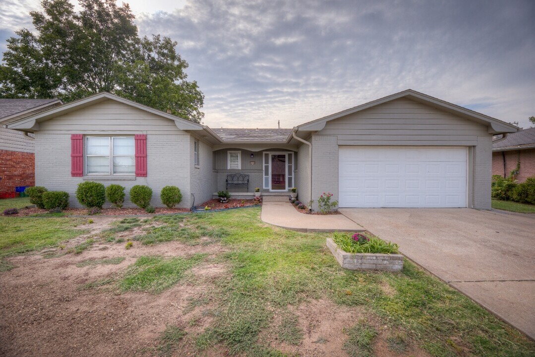 3230 S 82nd E Ave in Tulsa, OK - Building Photo