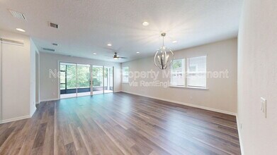 282 Little Bear Run in Jacksonville, FL - Foto de edificio - Building Photo