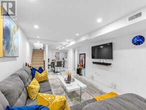 64 Moreau Trail in Toronto, ON - Building Photo - Building Photo