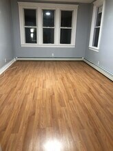 24 Eastern Pkwy in Jersey City, NJ - Building Photo - Building Photo