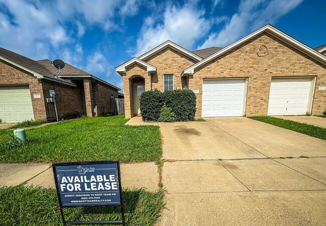 property at 905 Walnut St