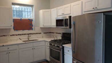 7919 S Phillips Ave in Chicago, IL - Building Photo - Building Photo