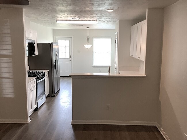 property at 910 Redcrest Springs Ct