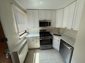 7375 N Winchester Ave in Chicago, IL - Building Photo - Building Photo