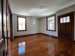 1155 Rebecca Ave in Pittsburgh, PA - Foto de edificio - Building Photo